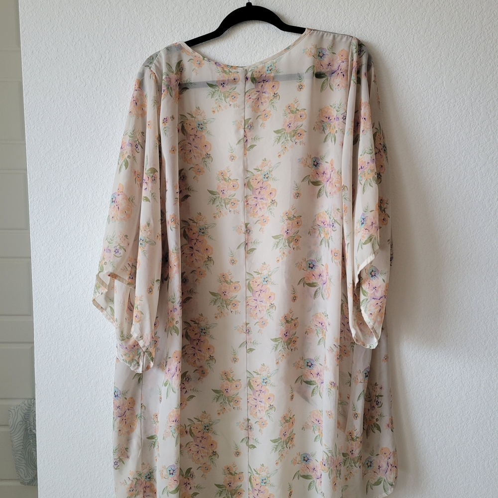 Mudd Pastel Floral Kimono - Picture 6 of 6